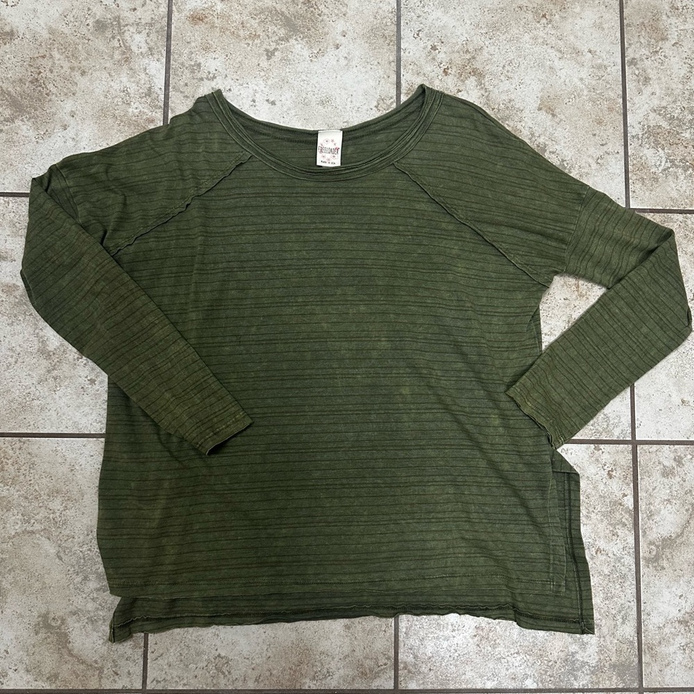 Woman’s Freeloader Top